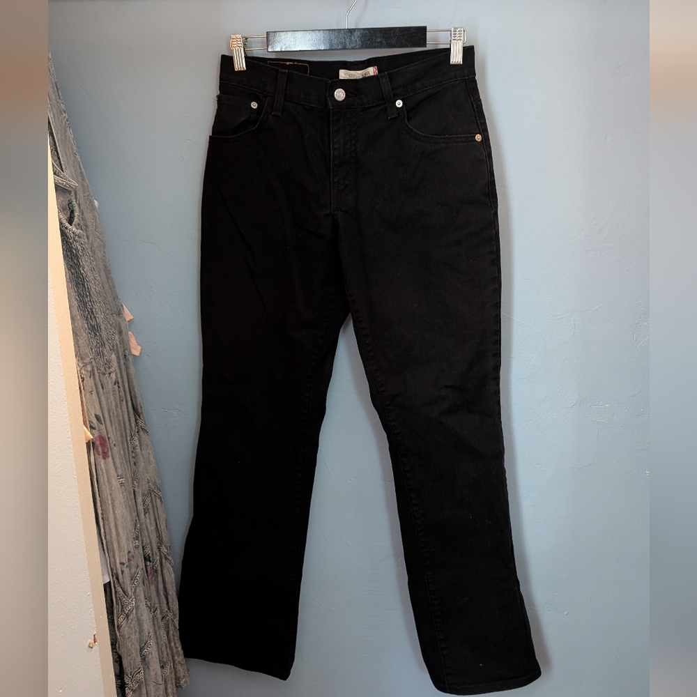 🌙 Levi's Classic Black Boot Cut Jeans